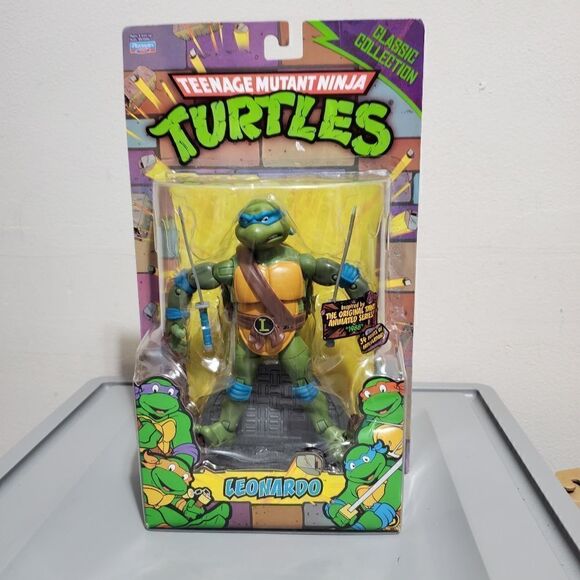 Classic Teenage Mutant Ninja Turtles Leonardo Playmate Classic Collection Figure - Picture 1 of 9